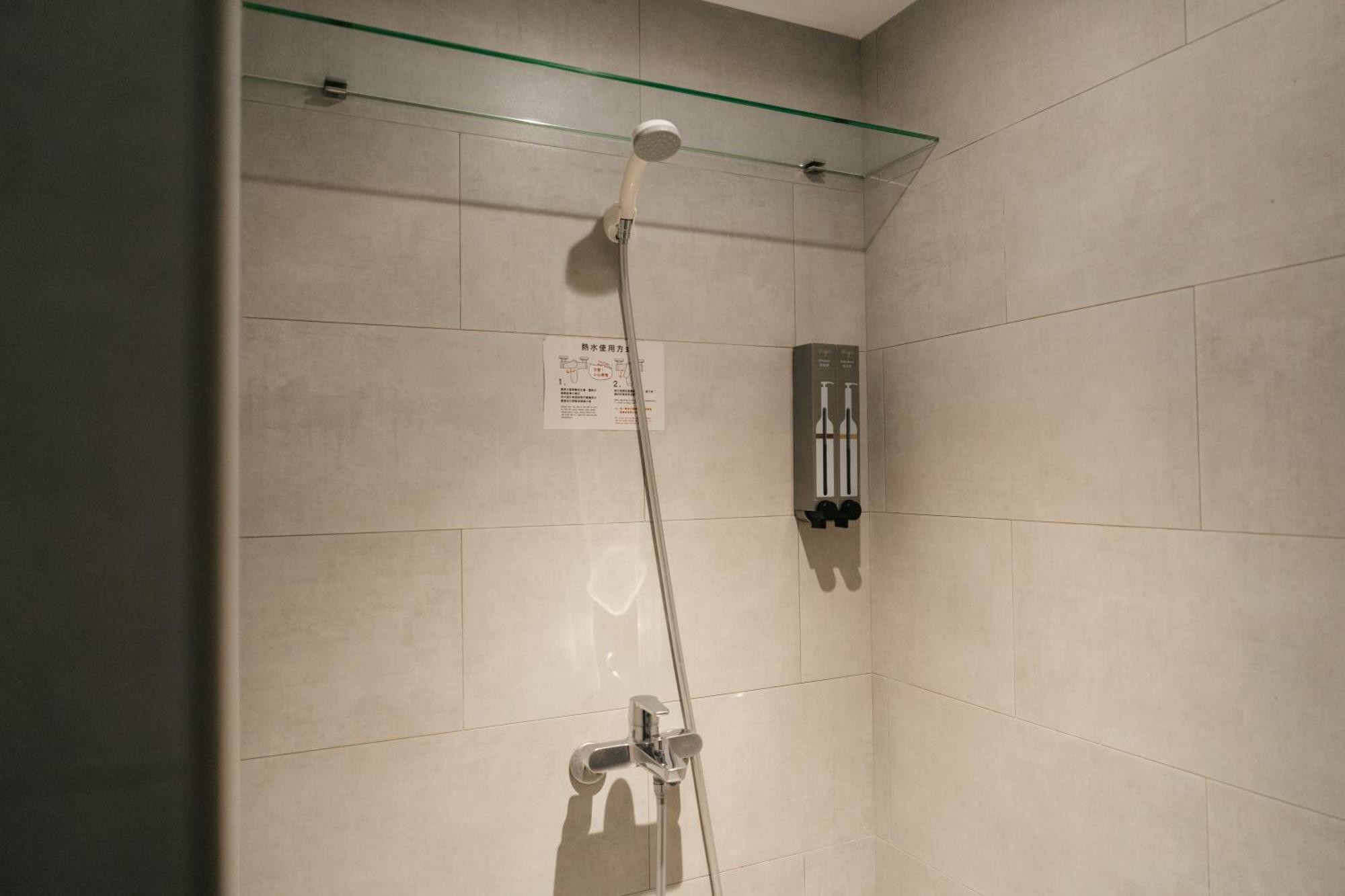 Norden Ruder Hostel Taichung Dış mekan fotoğraf